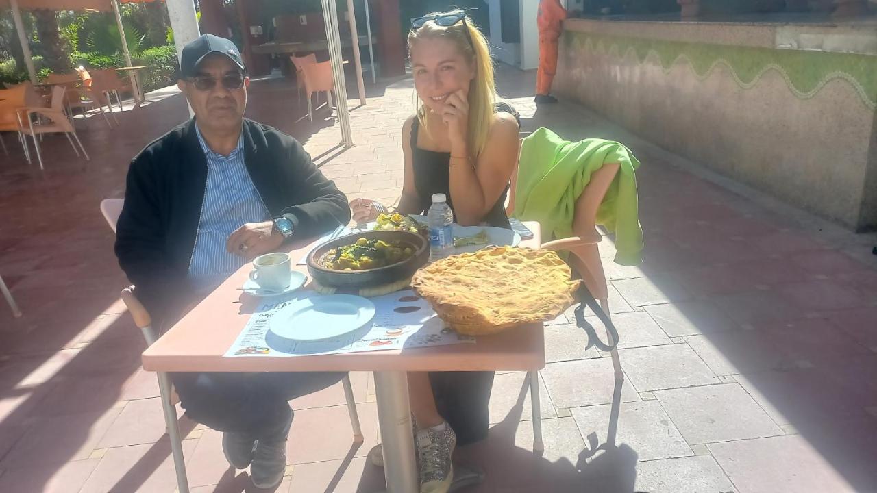 Chambre Chez L'Habitant Avec Famille Agadir Exterior foto